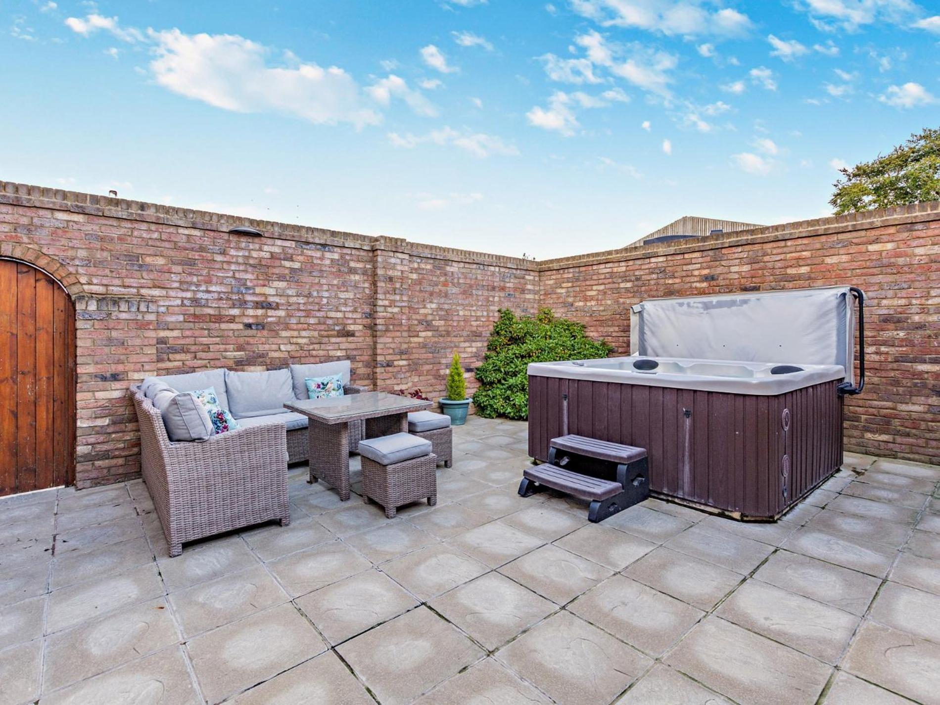 2 Bed In Filey 79280 Villa Wold Newton  ภายนอก รูปภาพ